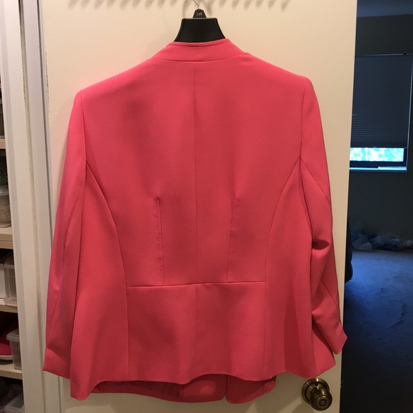 Blazer - Picture 3 of 3